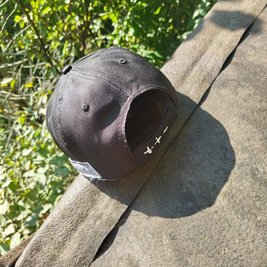 GRAFFITI HAT