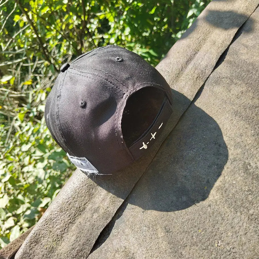 GRAFFITI HAT
